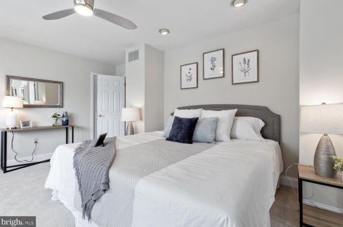 728 Oak Grv Cir, Severna Park MD 21146-4219 exterior