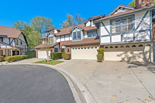 920 Rim Crest Dr, Anaheim, CA 92807-4535