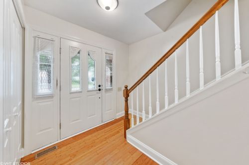 437 Orleans Ave, Naperville, IL 60565-2619