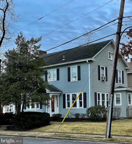 539 Pkwy Ave, Trenton NJ 08618-2724 exterior