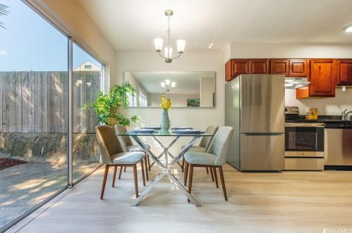 430 Girard St, San Francisco CA 94134-2110 exterior