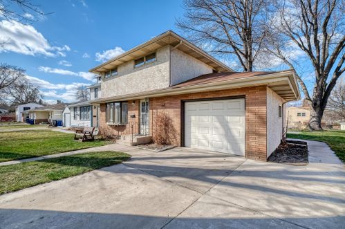 743 Iowa Ave, Saint Paul MN  55106-1017 exterior