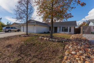 1664 Lacey Ln, Redding, CA 96003-7910