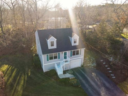 3 Rosemont Ter, Lincoln, RI 02865-3627