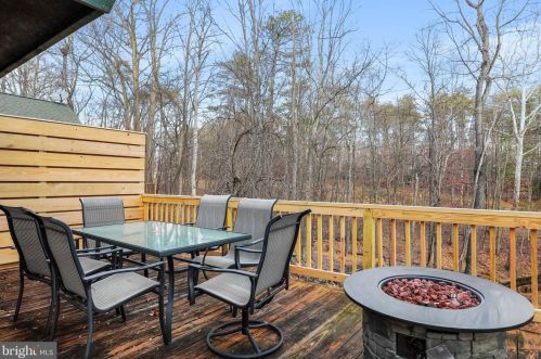 4 Pileated Woodpecker Ln, Hedgesville WV  25427-6232 exterior