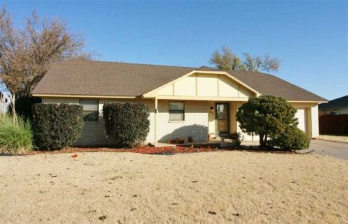 3705 37th St, Woodward, OK 73801-1864