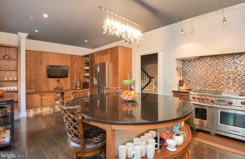 12 Governors Ln, Princeton NJ  08540-3667 exterior
