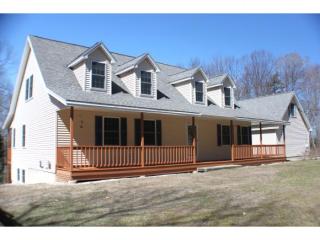 48 Leach Hill Rd, Goffstown, NH 03045-1630