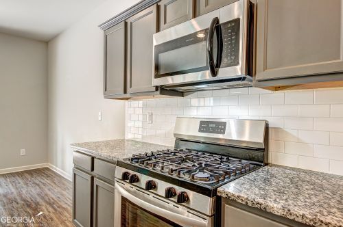 3843 Hempstead Way, Atlanta GA  30331-5268 exterior