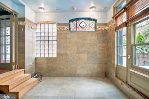 758 10th St, Philadelphia PA 19123-1966 exterior