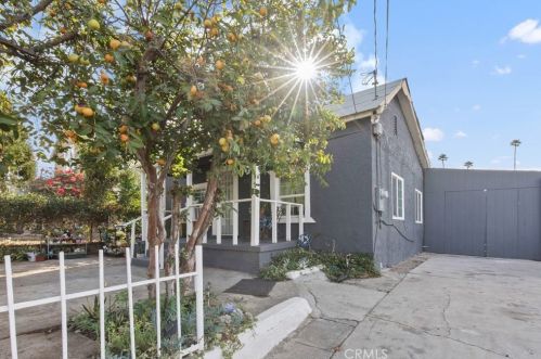 2950 11th St, Riverside CA  92507-4961 exterior