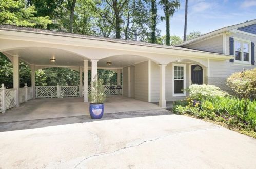 2133 Allaire Ln, Atlanta, GA 30345-3520