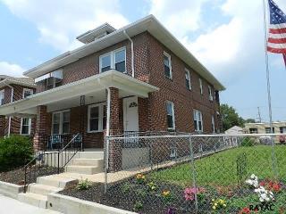 1711 Monroe St, York, PA 17404-5427
