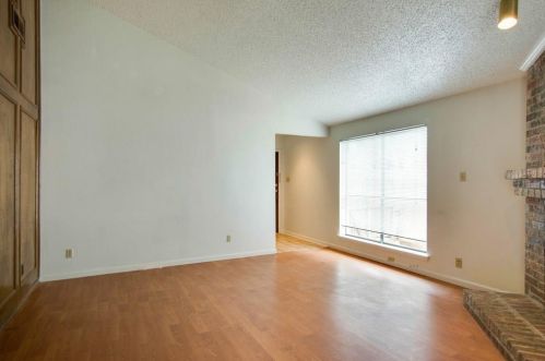 2263 Jackson Cir, Carrollton TX 75006-1655 exterior