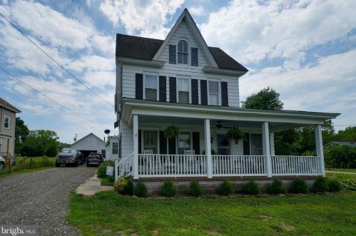 15 Broadway St, Port Elizabeth, NJ 08348-8805
