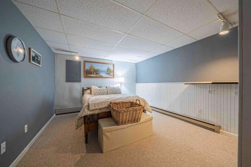 115 Fieldstone Dr, Londonderry NH  03053-2709 exterior