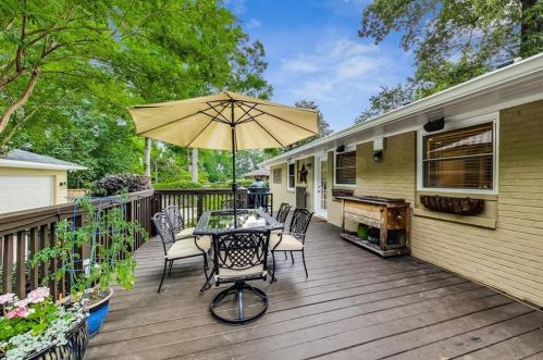2452 Elizabeth Ann Ln, Atlanta GA  30324-3713 exterior