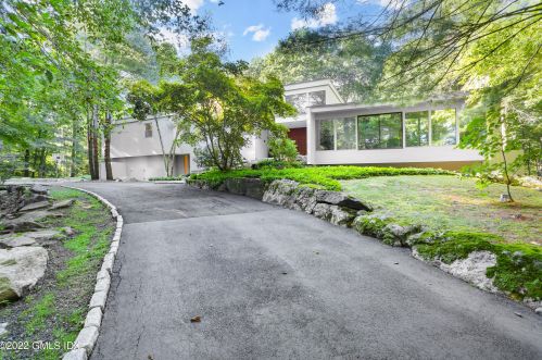 48 Lafrentz Rd, Greenwich CT  06831-2610 exterior
