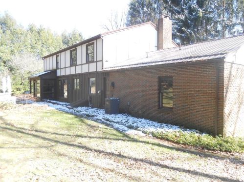 217 Evergreen Dr, Franklin, PA 16323-1864