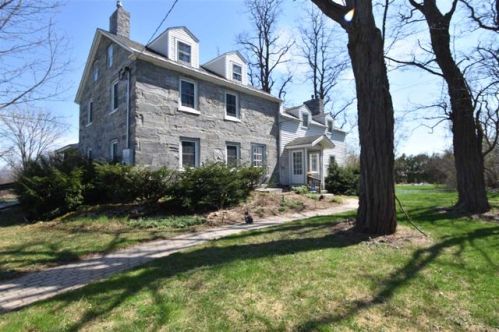 5181 Jersey St, Potash Point, VT 05491-9345