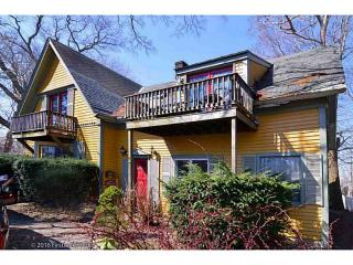 57 Merton Rd, Middletown, RI 02840-3630