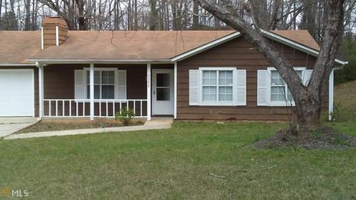 3390 Dale Ct, Rex, GA 30273-2153