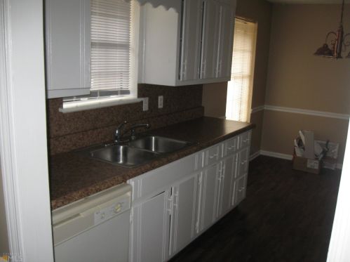 3943 Woodland Cir, Conyers GA  30013-3056 exterior