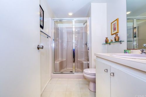 2025 Mt Vernon Ave, Riverside CA  92507-2528 exterior