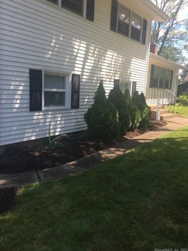 1024 Poquonock Ave, Windsor CT  06095-1857 exterior