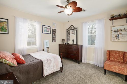 834 Edge Park Dr, Tavistock NJ 08033-1022 exterior