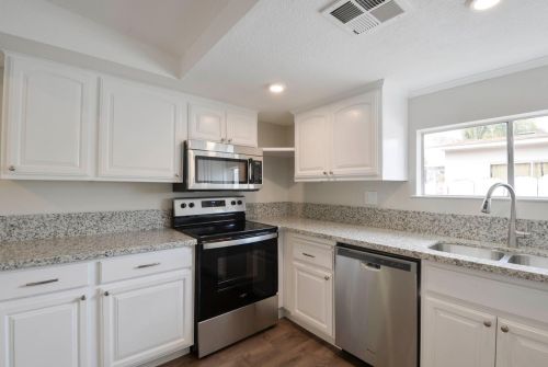 842 Vermont Ave, Los Banos CA 93635-3316 exterior