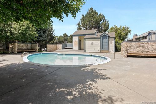 16051 Alaska Pl, Denver CO  80017-2149 exterior