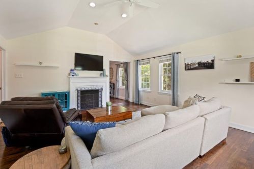 512 Hascall Rd, Atlanta GA  30309-2228 exterior