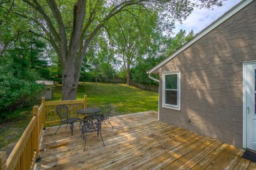 684 Eldridge Ave, Saint Paul MN  55113-6412 exterior