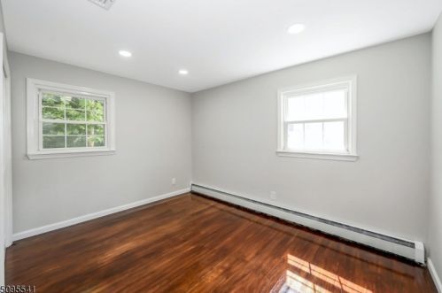 32 Stansfield Pl, Paterson NJ  07508-1672 exterior