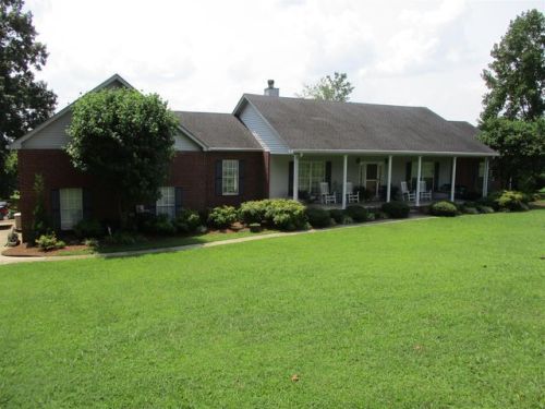 1006 Chateau Dr, Lebanon, TN 37087-6508