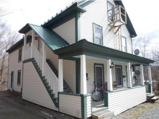21 Hill St, Lancaster, NH 03584-3515