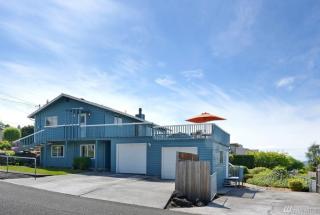 954 3rd St, Mukilteo, WA 98275-1634