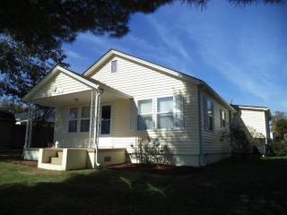 211 Sunrise Dr, Greeneville, TN 37743-5815