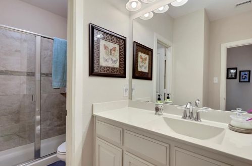 6639 Deleon St, Irving TX  75039-3437 exterior