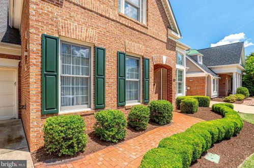43680 Bermuda Dunes Ter, Leesburg, VA 20176-3976
