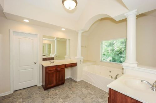 5634 Jamerson Dr, Atlanta GA  30349-1709 exterior