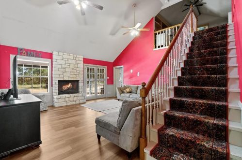 200 Blisard Rd, Webberville TX 78621-5018 exterior