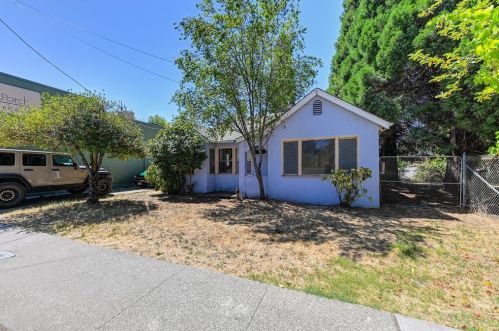 131 Colfax Ave, Grass Valley, CA 95945-6808