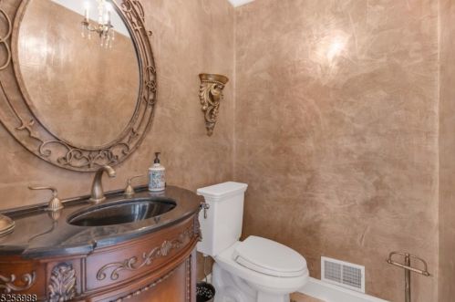 12 Quail Run, Dover NJ  07869-2827 exterior