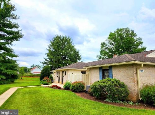 50 Valleybrook Dr, Lancaster PA  17601-4612 exterior