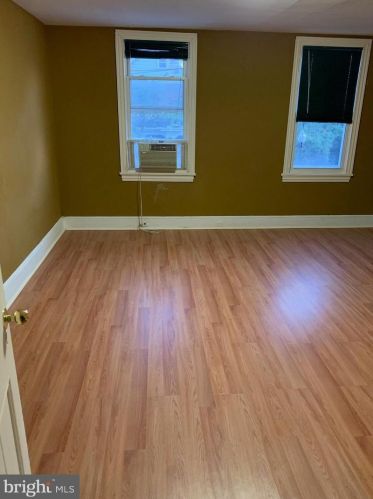 223 Monmouth St, Gloucester, NJ 08030-1718