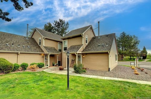 1975 Xanadu Way, Denver CO  80014-4312 exterior