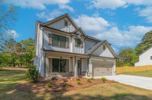 225 Borders St, Jefferson, GA 30549-1331