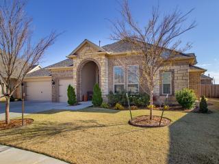 4318 Carrington Ct, Norman, OK 73072-6581